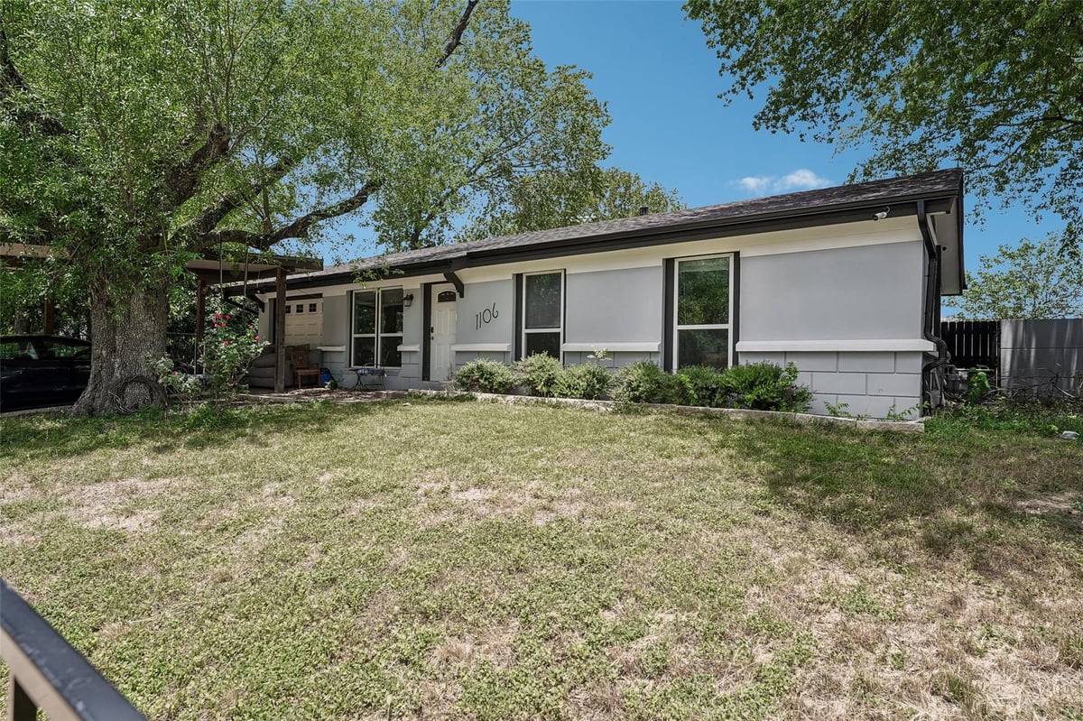 View 1106 Chesapeake DR in Jamestown Sec 02 1106 Chesapeake DR - front exterior - Luxury home in Jamestown Sec 02, Austin, TX
