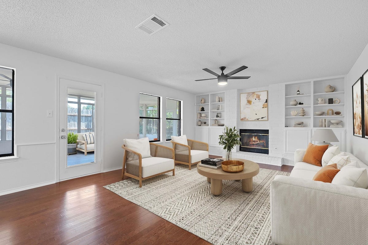 Living area at 1106 Split Oak Cv - 4 bed 2 bath home