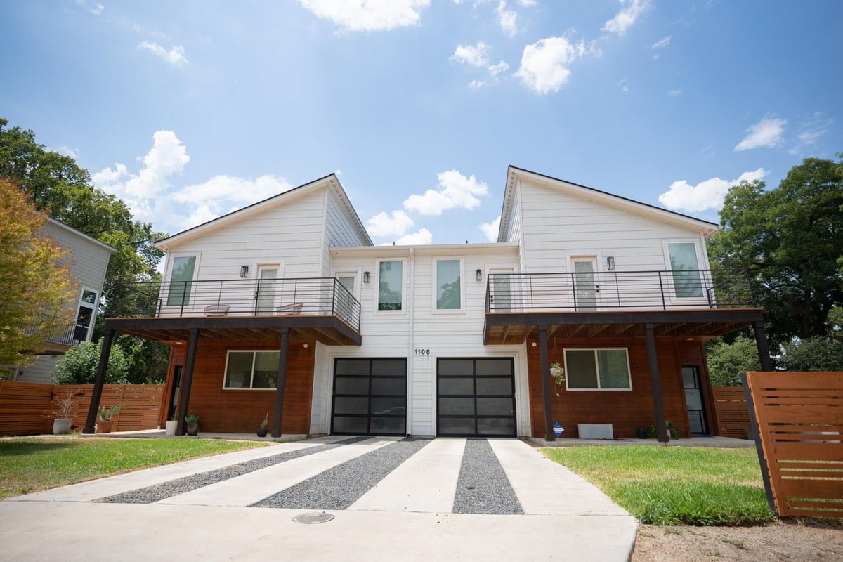 View 1106 Walton LN Unit #B in Johnson Terrace 1106 Walton LN Unit #B - property photo 1 - Luxury home in Johnson Terrace, Austin, TX