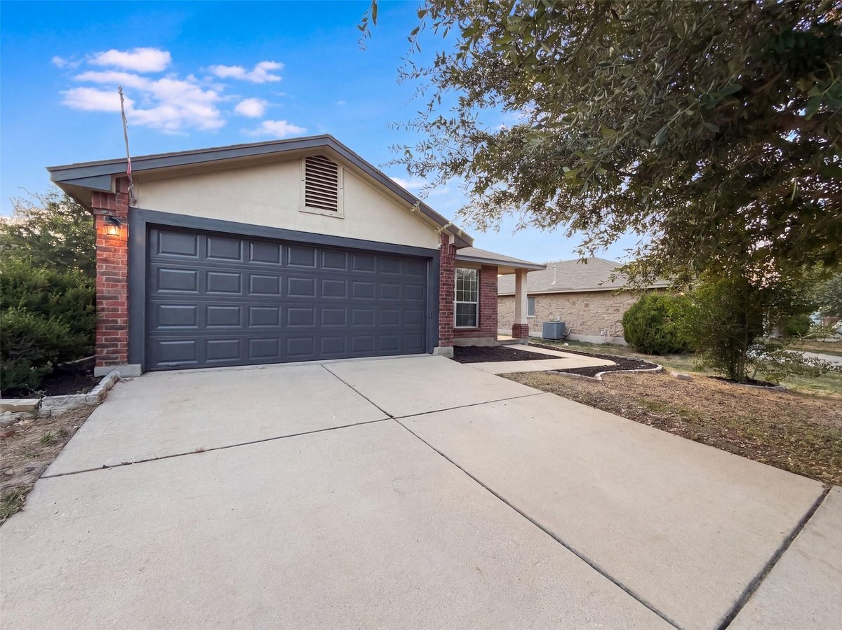 View 1107 Burgess DR in BENBROOK RANCH SEC 1 PH 1 1107 Burgess DR - property photo 1 - Luxury home in BENBROOK RANCH SEC 1 PH 1, Leander, TX