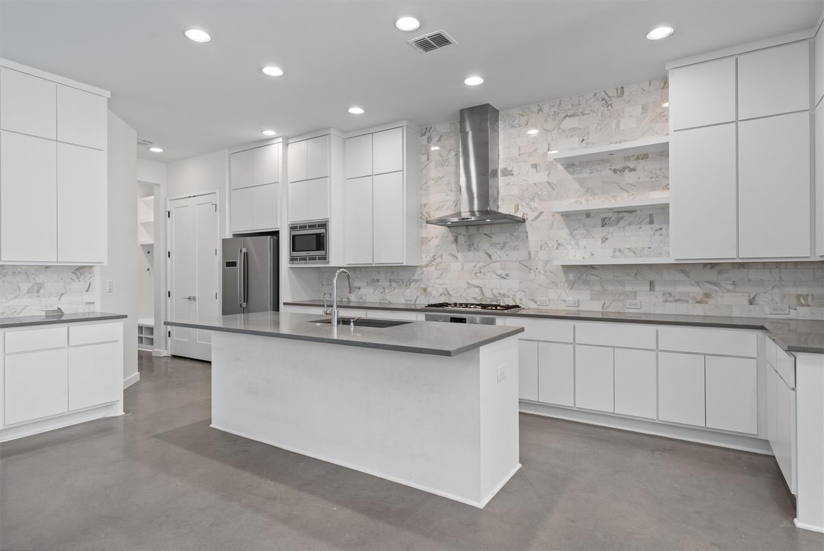 Kitchen at 1107 Taulbee Ln Unit #B - 3 bed 3 bath home