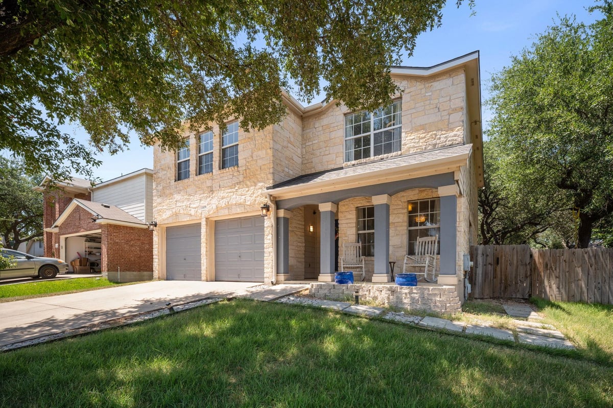 View 1109 Heritage Park DR in Heritage Park Sec 01 1109 Heritage Park DR - property photo 1 - Luxury home in Heritage Park Sec 01, Cedar Park, TX