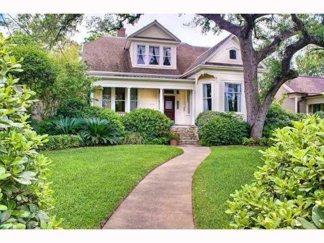 View 1109 W 9th St in MLS Area 1B 1109 W 9th St - property photo 1 - Luxury home in MLS Area 1B, Austin, TX
