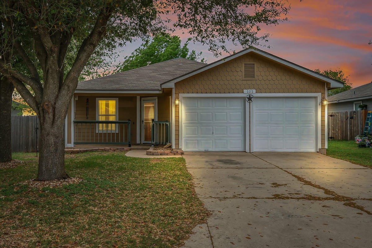 View 111 Quail Hollow Dr in Brushy Creek Meadows Sec 01 111 Quail Hollow Dr - front exterior - Luxury home in Brushy Creek Meadows Sec 01, Hutto, TX