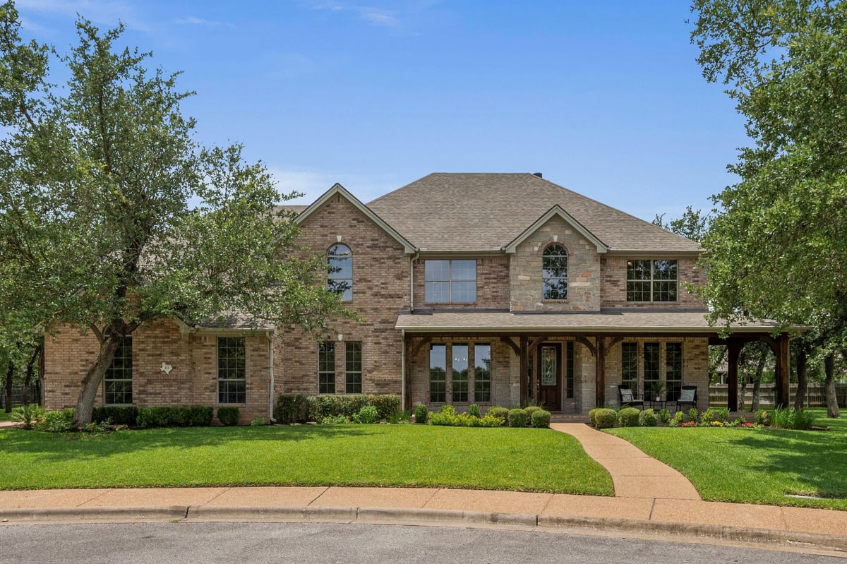 View 111 Sand Hills CV in Reserve at Berry Creek 111 Sand Hills CV - front exterior - Luxury home in Reserve at Berry Creek, Georgetown, TX