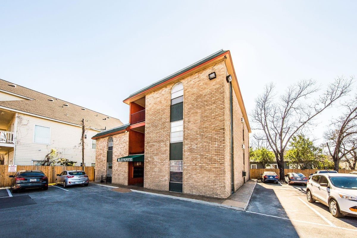 View 111 W 38th ST Unit #106 in Buddington 111 W 38th ST Unit #106 - property photo 1 - Luxury home in Buddington, Austin, TX