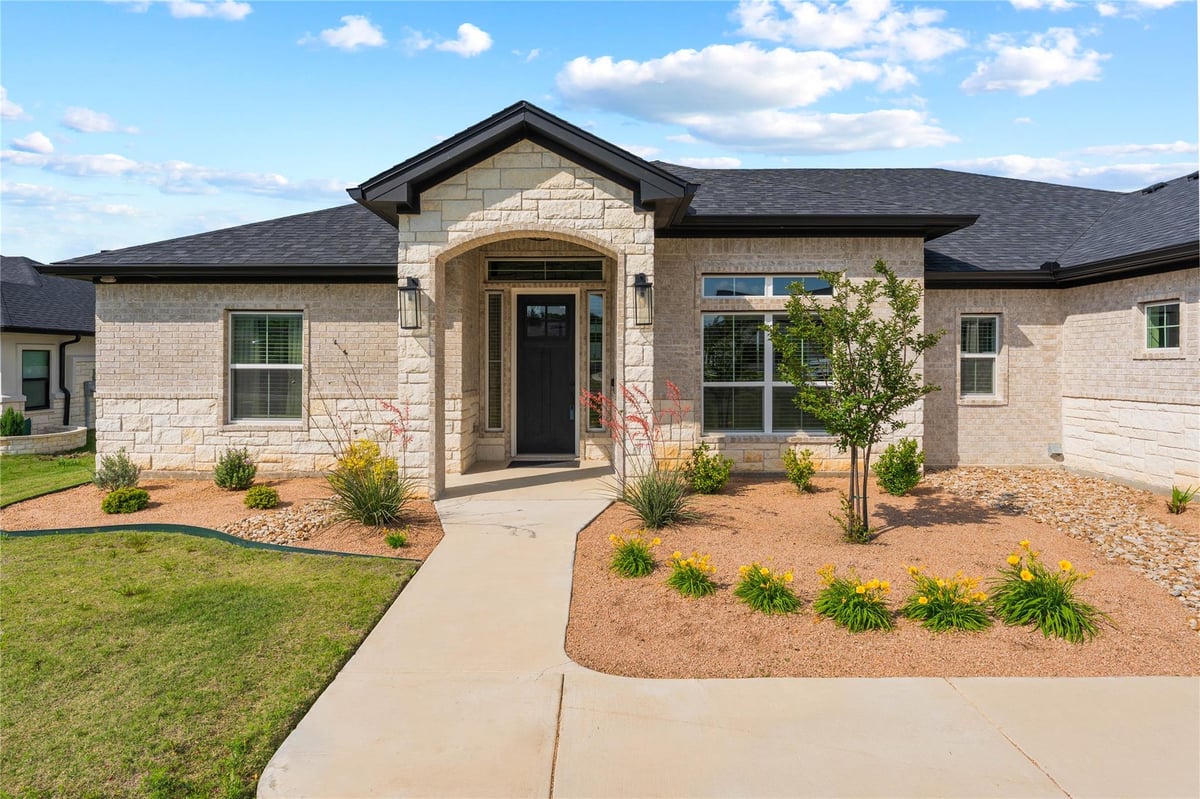 View 1110 Northcross Dr in Mill Crk Spgs Ph Ix 1110 Northcross Dr - front exterior - Luxury home in Mill Crk Spgs Ph Ix, Salado, TX
