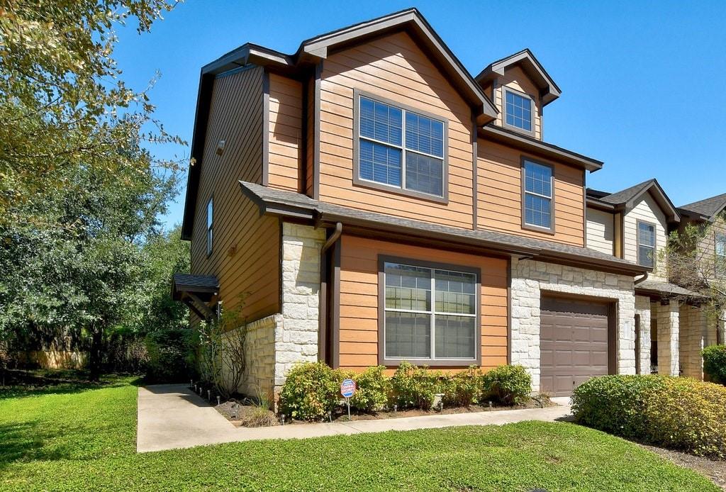 View 11101 Lost Maples TRL in Ravenscroft Twnhms Amd 11101 Lost Maples TRL - property photo 1 - Luxury home in Ravenscroft Twnhms Amd, Austin, TX