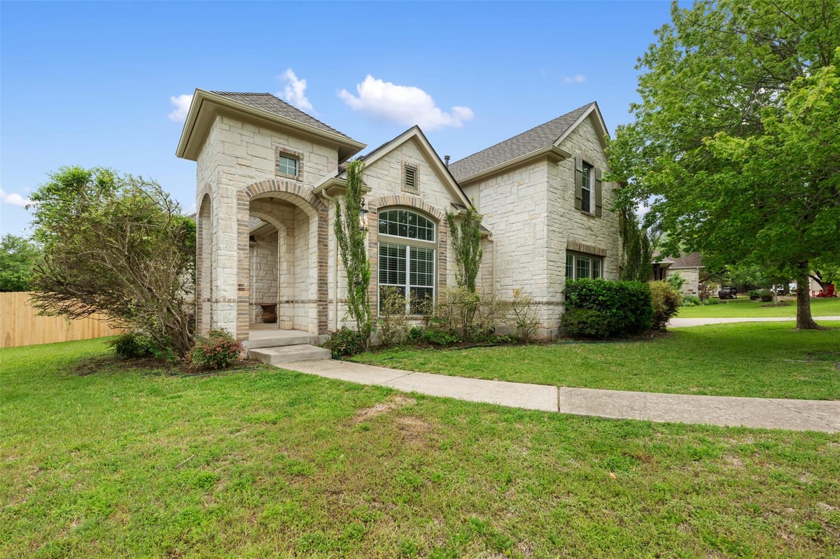 View 11101 Pairnoy Ln in Hielscher Sec 11 Circle C 11101 Pairnoy Ln - front exterior - Luxury home in Hielscher Sec 11 Circle C, Austin, TX