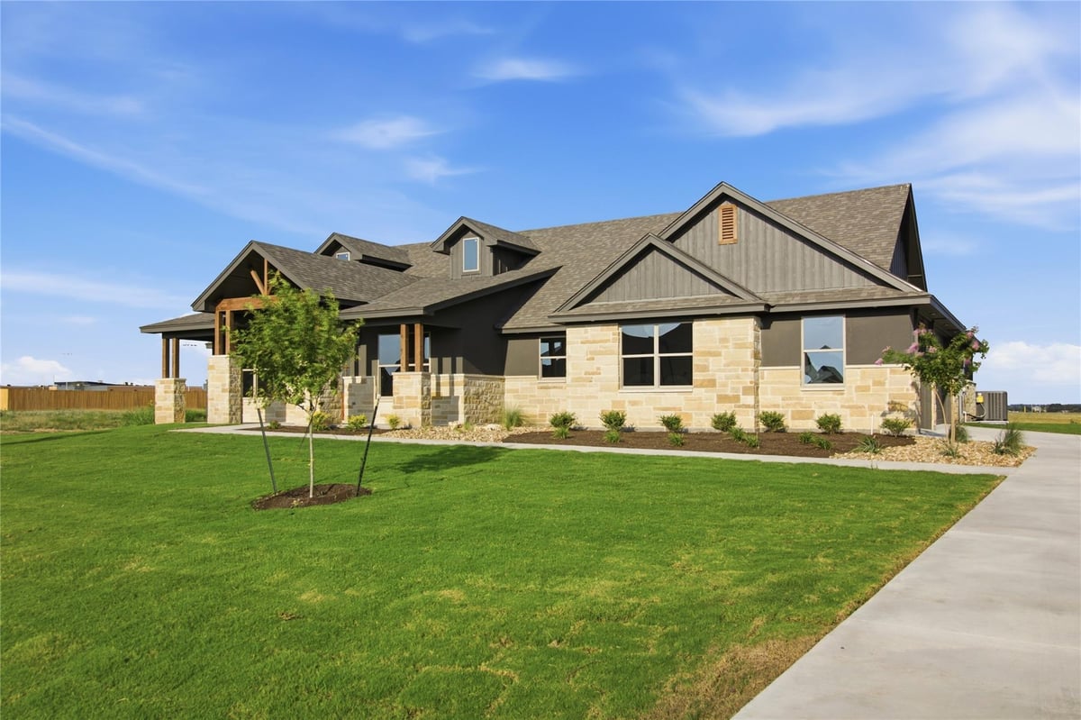 View 11109 Golden Eagle Ave in Eagle Ranch 11109 Golden Eagle Ave - property photo 1 - Luxury home in Eagle Ranch, Salado, TX