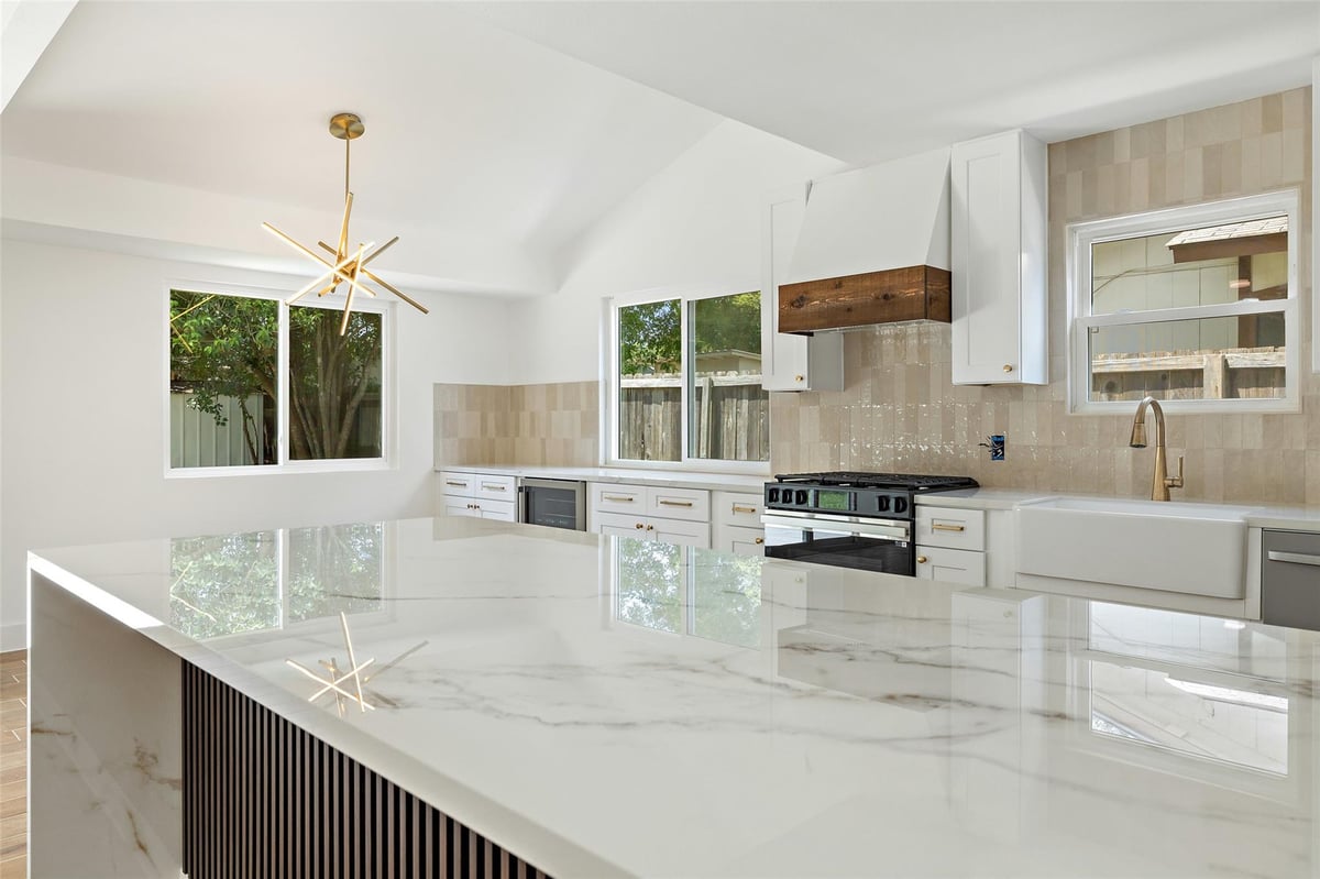 View 1111 Spearson LN in Cooper Oaks Sec 02 1111 Spearson LN - property photo 1 - Luxury home in Cooper Oaks Sec 02, Austin, TX