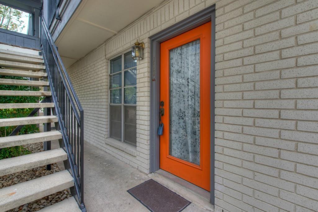 View 1111 W 10th ST Unit #111 in Old Castle Hill Condo Amd 1111 W 10th ST Unit #111 - property photo 1 - Luxury home in Old Castle Hill Condo Amd, Austin, TX