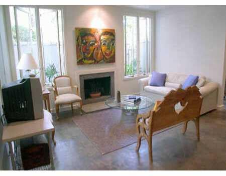 View 1111 W 12th ST Unit #102 in Condominium De Saligny Amended 1111 W 12th ST Unit #102 - front exterior - Luxury home in Condominium De Saligny Amended, Austin, TX