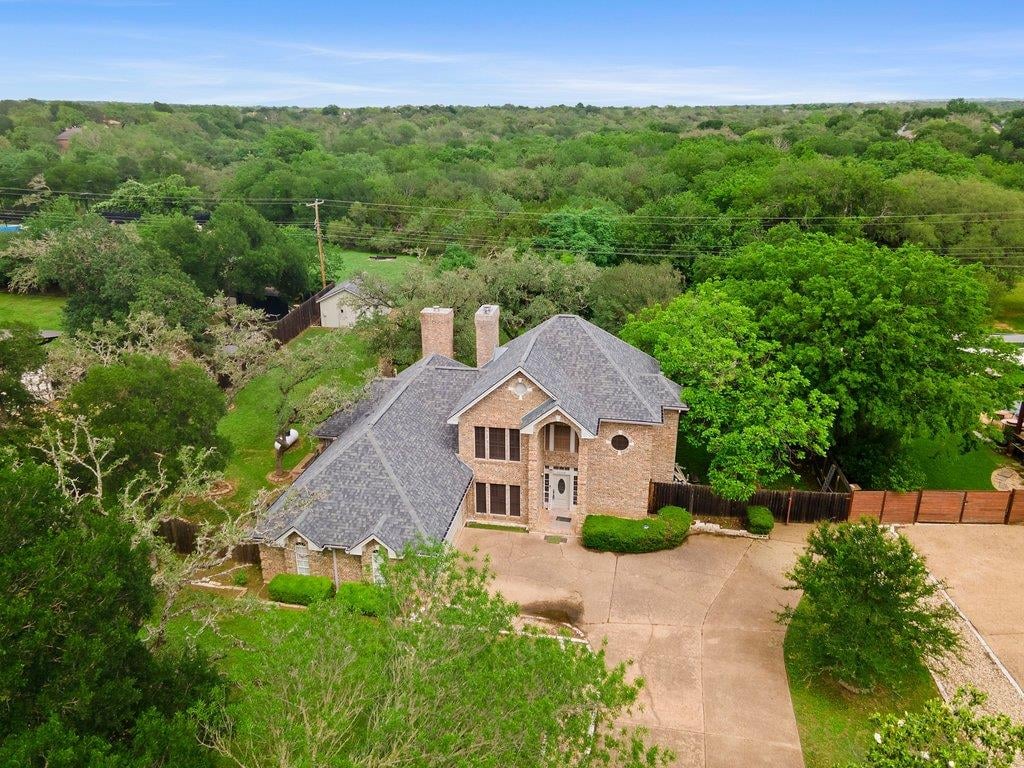 11115 Shady Hollow Dr - front exterior - Luxury home in Shady Hollow Add, Austin, TX