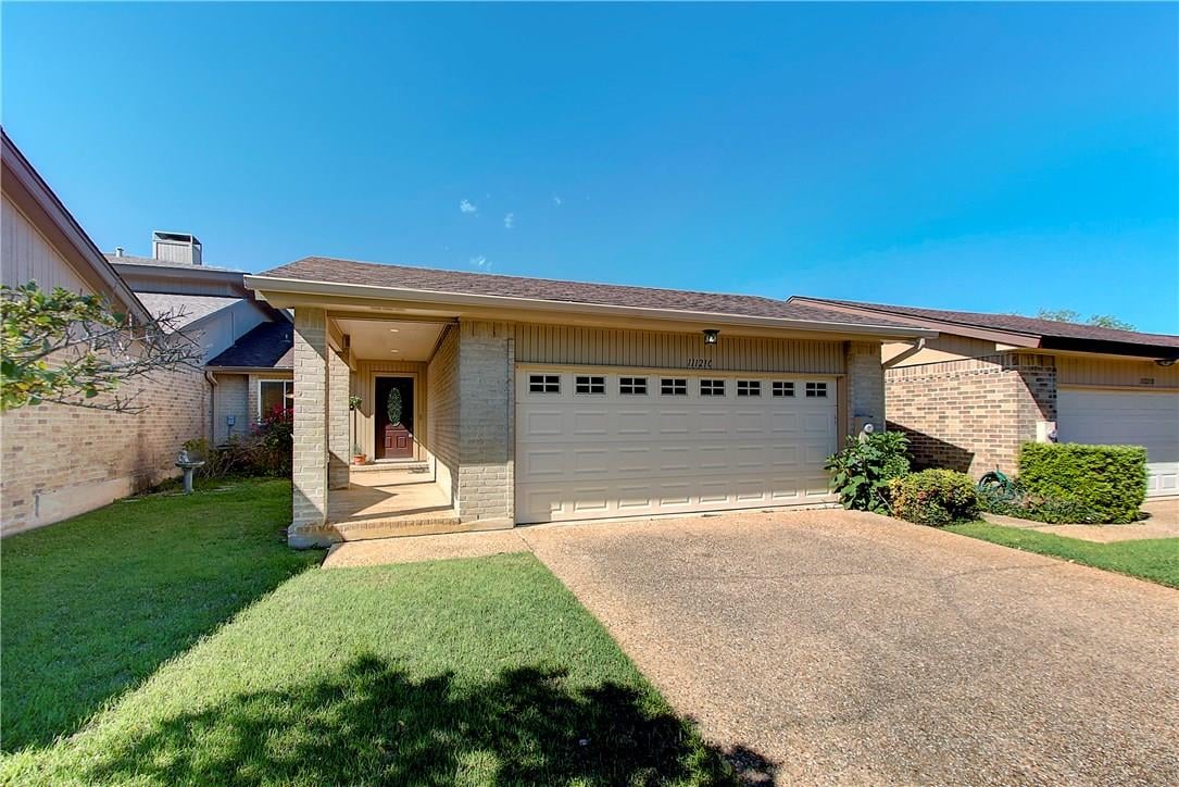 View 11121 Pinehurst DR Unit #C in Austin 11121 Pinehurst DR Unit #C, photo 1, Austin, Austin, TX