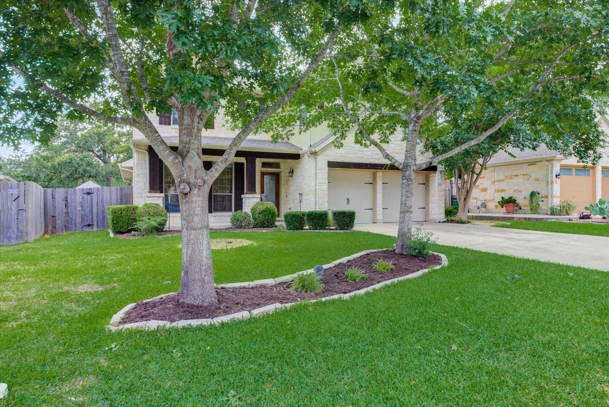 View 11129 Cap Stone DR in Lacrosse Sec 04 11129 Cap Stone DR - property photo 1 - Luxury home in Lacrosse Sec 04, Austin, TX