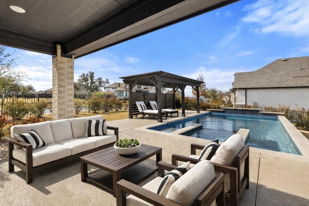 Living area at 1113 Siena Sunset Rd - 5 bed 4 bath home