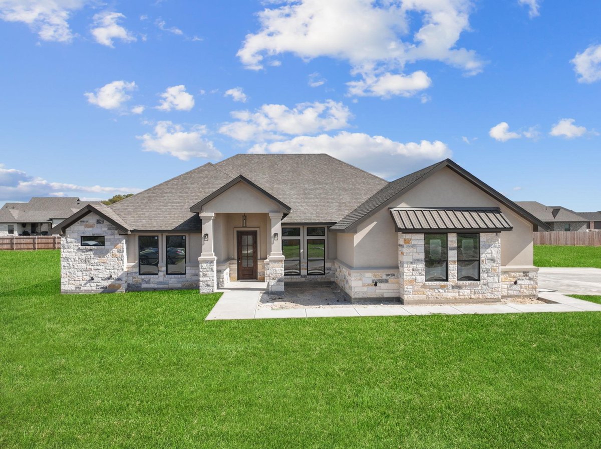View 11144 Golden Eagle Ave in Eagle Ranch 11144 Golden Eagle Ave - front exterior - Luxury home in Eagle Ranch, Salado, TX