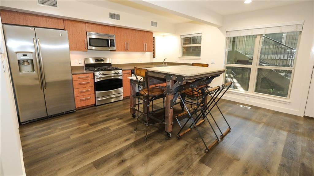View 1115 W 10th ST Unit #108 in West 10 Street Condo Amd 1115 W 10th ST Unit #108 - property photo 1 - Luxury home in West 10 Street Condo Amd, Austin, TX