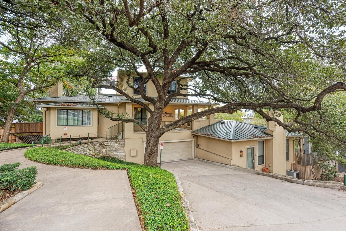 View 1115 W 7th St Unit #106 in Gardens At West 07 Condo Ame 1115 W 7th St Unit #106 - front exterior - Luxury home in Gardens At West 07 Condo Ame, Austin, TX
