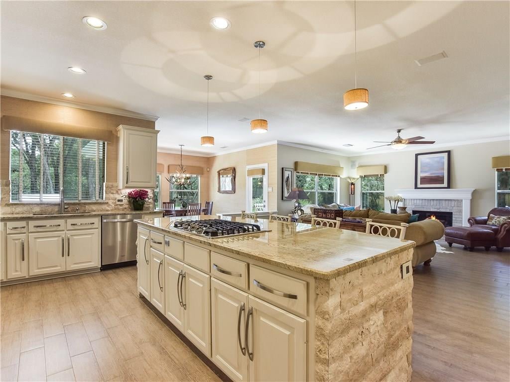 View 1116 Elder Cir in Rob Roy 1116 Elder Cir - property photo 1 - Luxury home in Rob Roy, Austin, TX