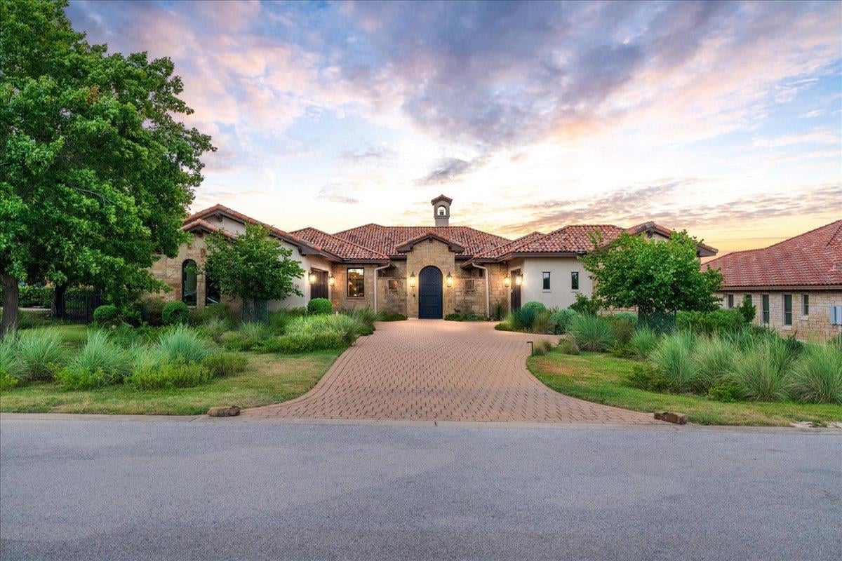 View 1116 Watercliffe Dr in Waterford On Lake Travis Sec 3 1116 Watercliffe Dr - property photo 1 - Luxury home in Waterford On Lake Travis Sec 3, Lago Vista, TX