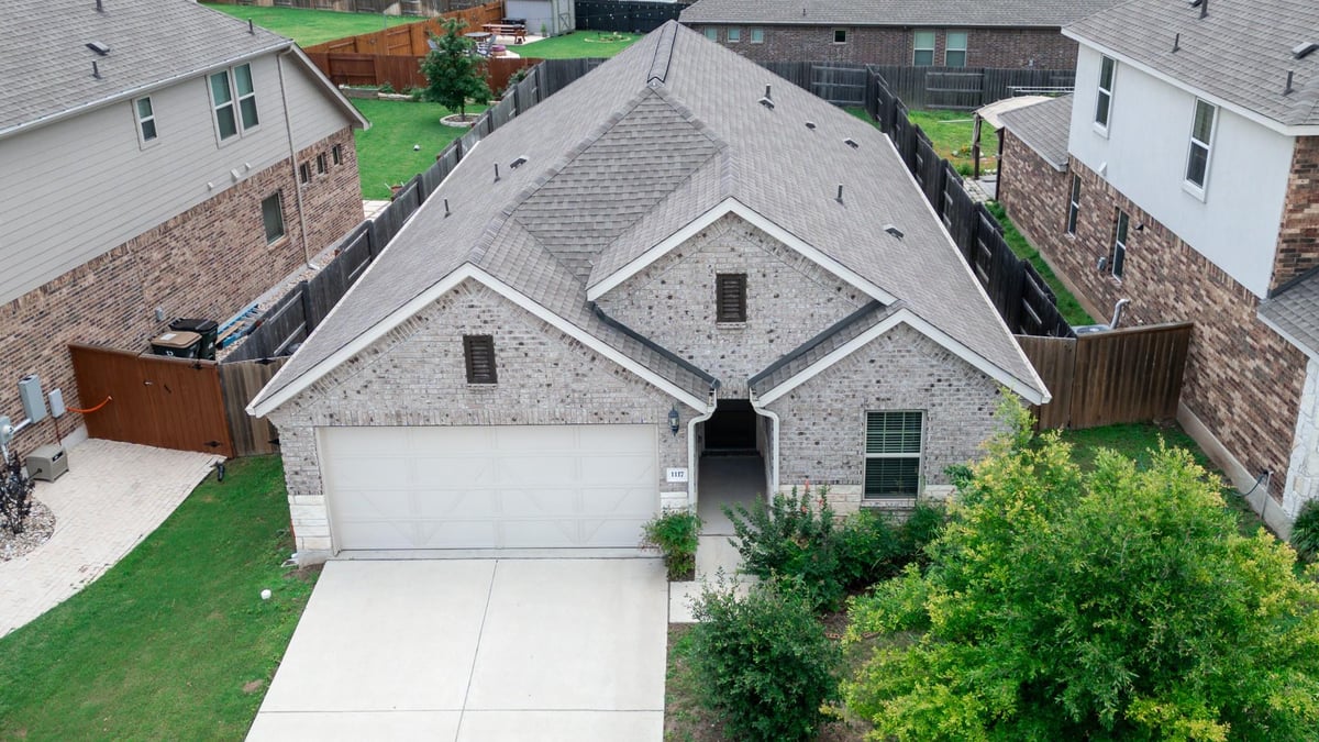 1117 Terrace View DR - front exterior - Luxury home in Oaks/San Gabriel Sec 15, Georgetown, TX