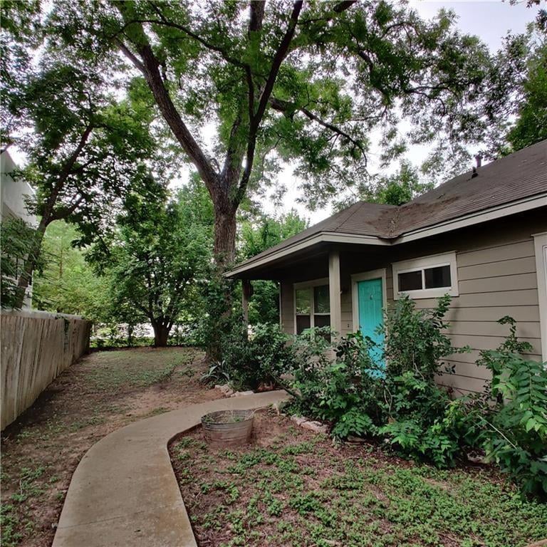 View 1118 Linden St Unit #B in Cherico 02 1118 Linden St Unit #B - property photo 1 - Luxury home in Cherico 02, Austin, TX