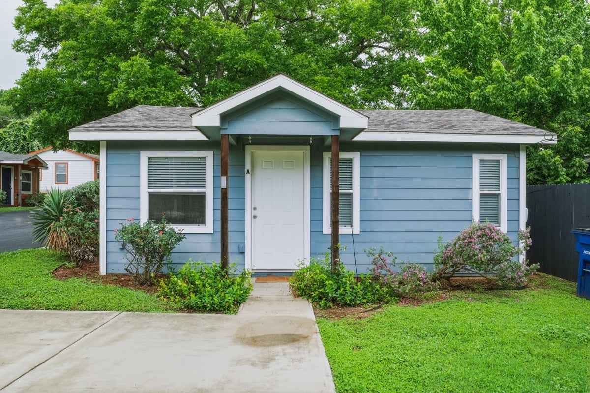 1118 Northwestern Ave Unit #A - front exterior - Luxury home in East Village Condo, Austin, TX