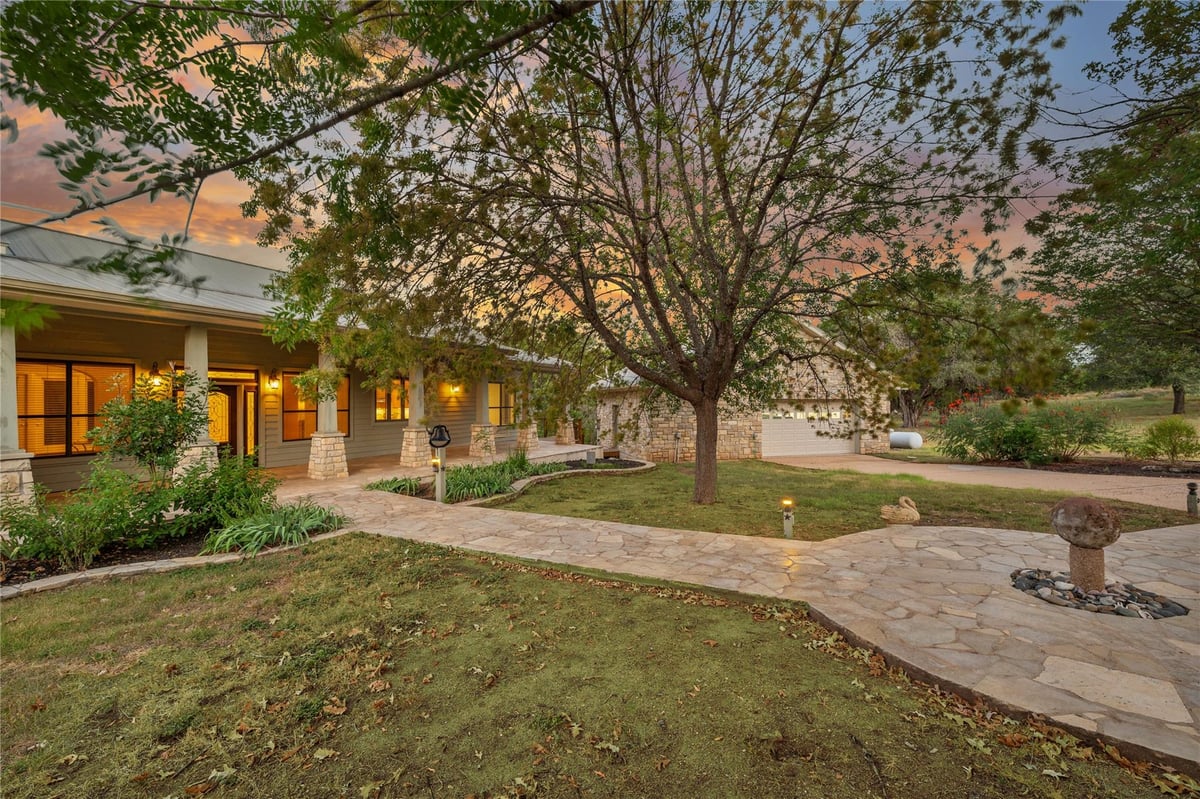View 1118 Rustic LN in The Place 1118 Rustic LN - property photo 1 - Luxury home in The Place, Spicewood, TX