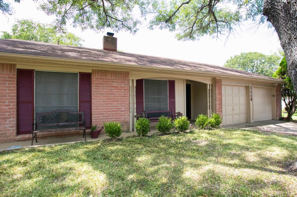 View 1119 STONEOAK Ln in CARRELL OAKS SEC 2 1119 STONEOAK Ln - front exterior - Luxury home in CARRELL OAKS SEC 2, Austin, TX