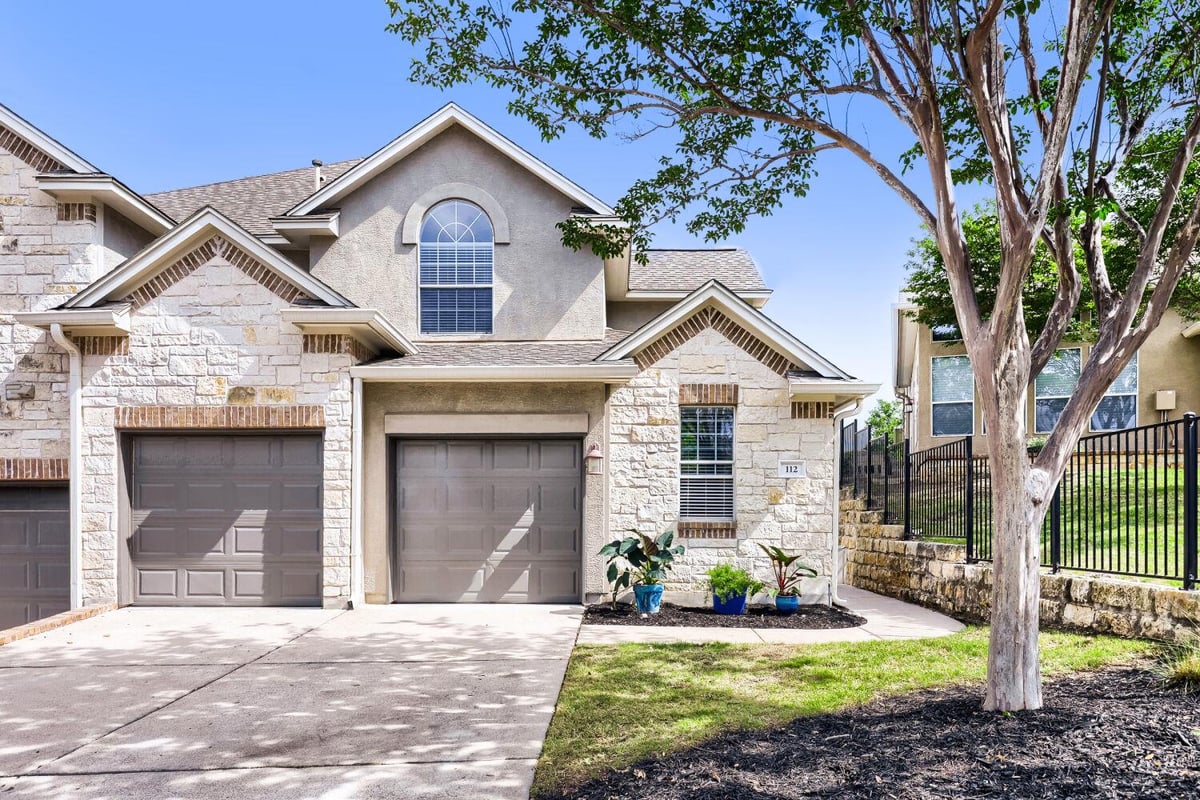 View 112 Aria Rdg in Enclave at Alta Vista 112 Aria Rdg - front exterior - Luxury home in Enclave at Alta Vista, Austin, TX