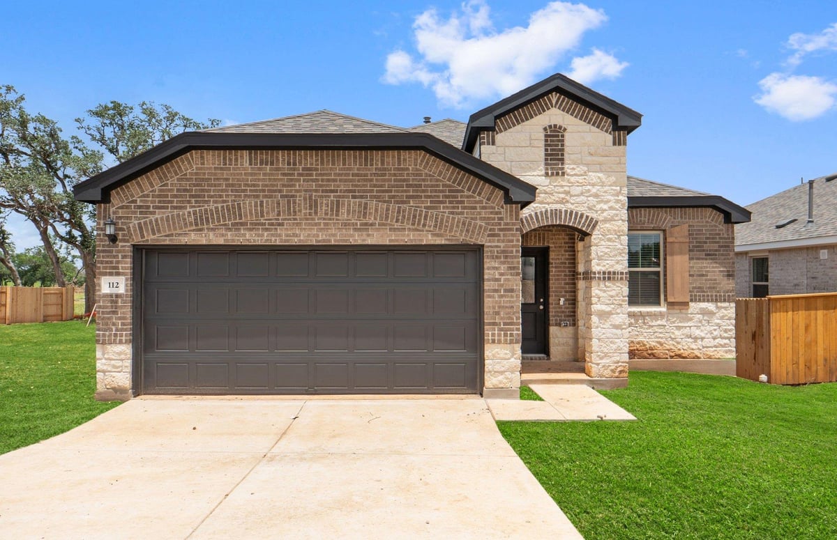 View 112 Blackfoot Daisy PATH in La Cima 112 Blackfoot Daisy PATH - front exterior - Luxury home in La Cima, San Marcos, TX