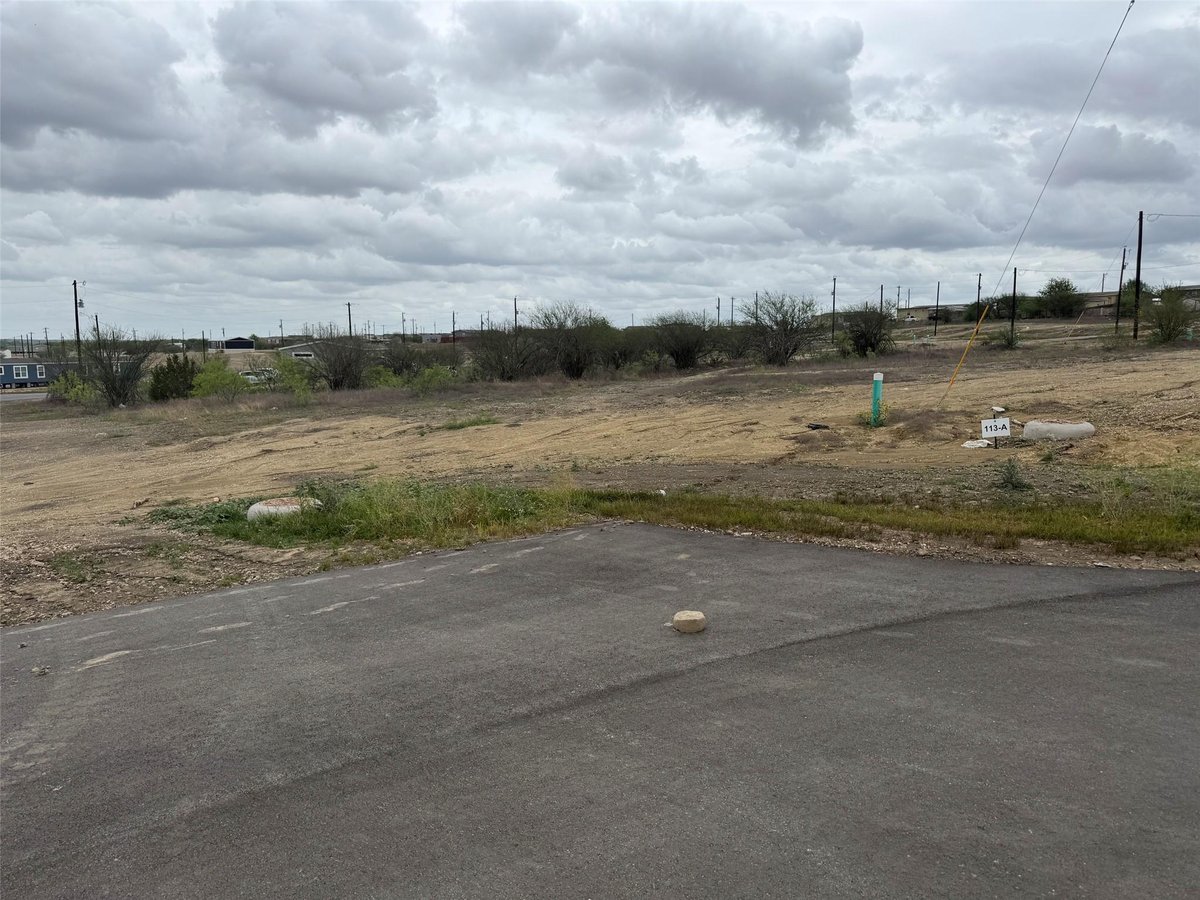 View 112 Bynum CV in Great Hills Sec 8 112 Bynum CV - front exterior - Luxury lot in Great Hills Sec 8, Kyle, TX