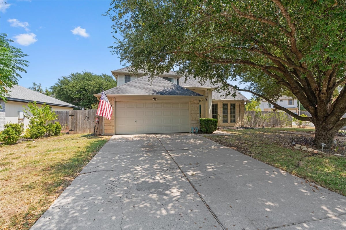 112 Dogwood DR - property photo 1 - Luxury home in Crystal Knoll Terrace Unit 03, Georgetown, TX