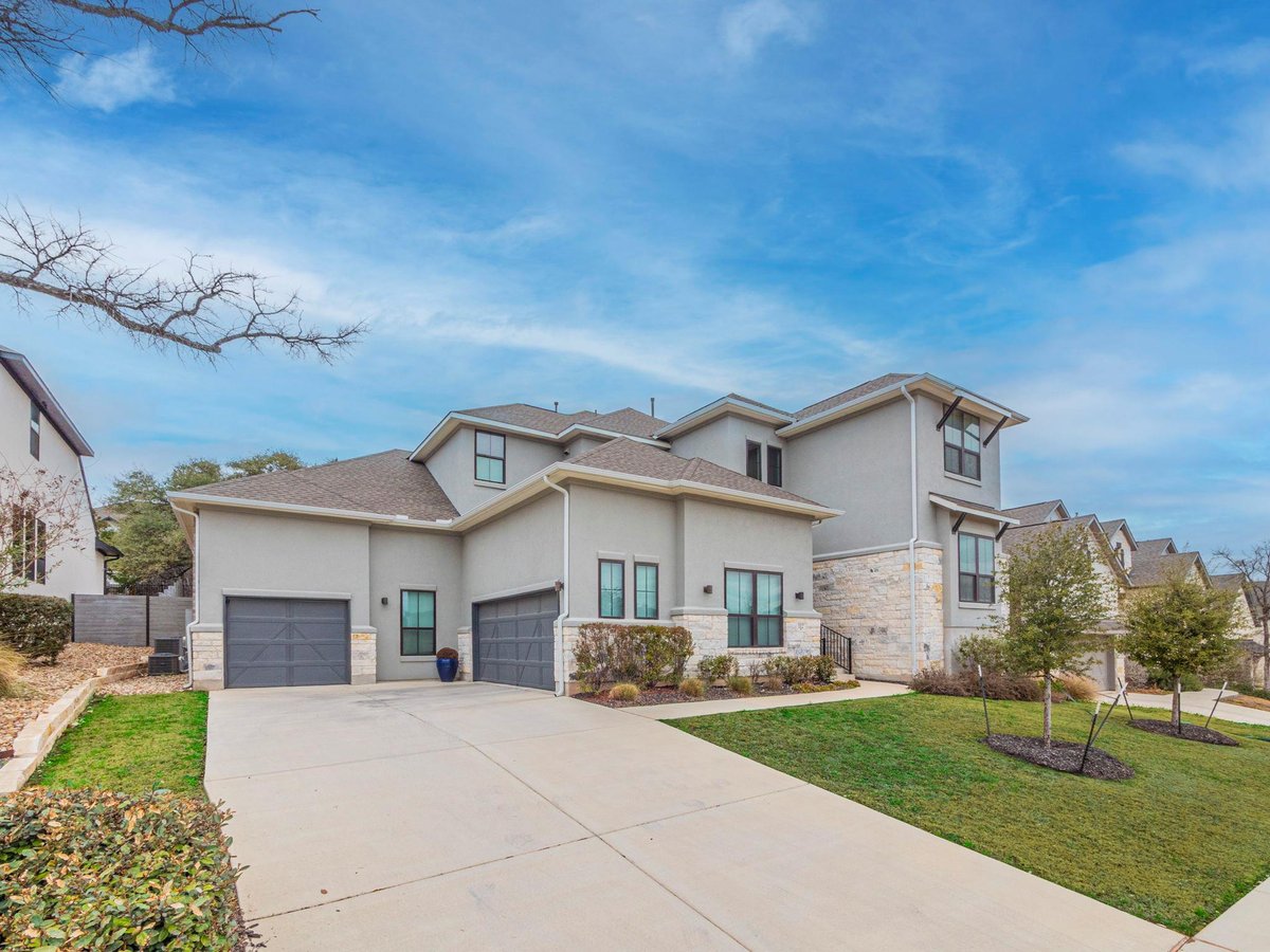 View 112 HOLLYTREE Ct in Wolf Ranch 112 HOLLYTREE Ct - front exterior - Luxury home in Wolf Ranch, Georgetown, TX
