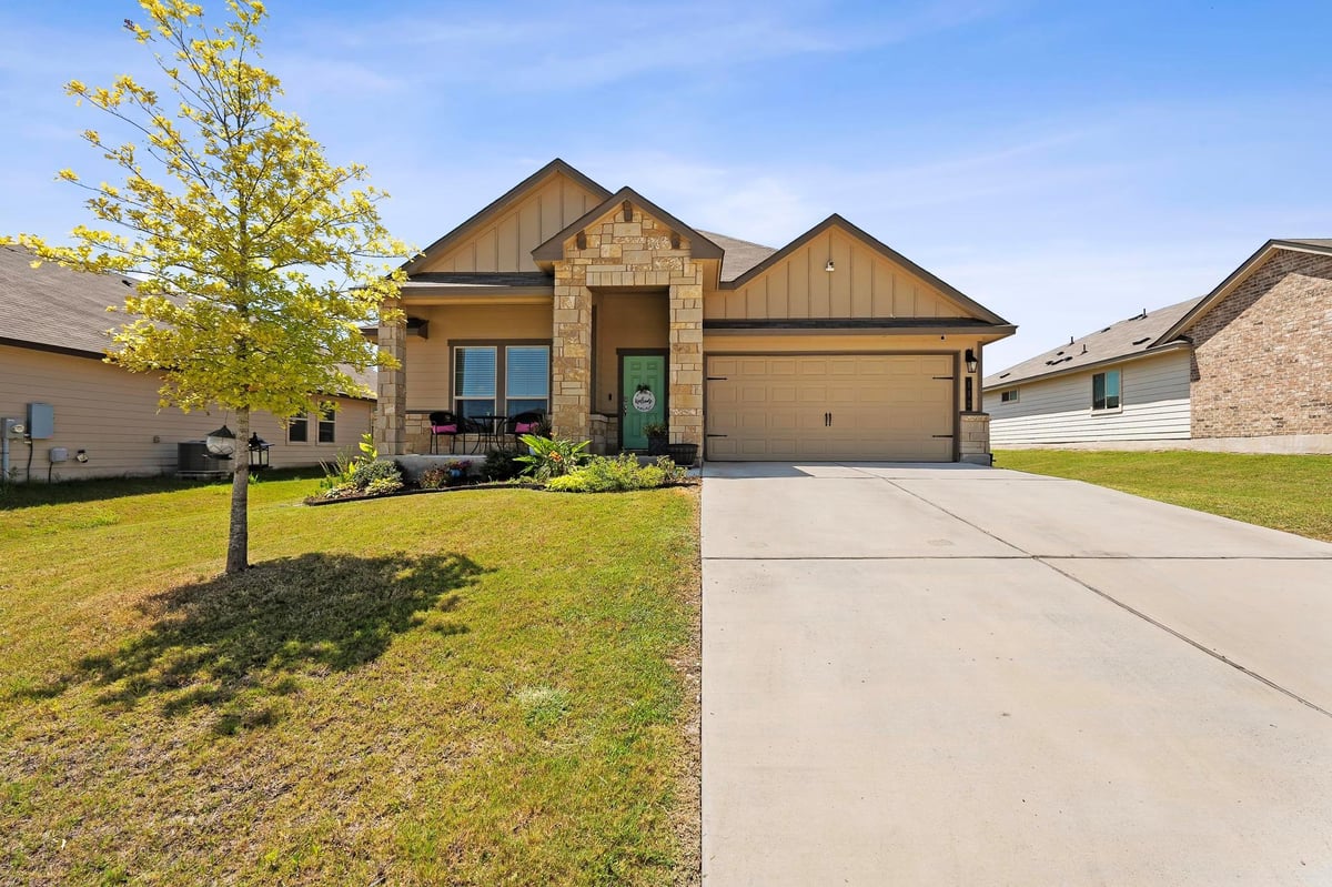 View 112 Pivot DR in Grove at Bull Creek 112 Pivot DR - front exterior - Luxury home in Grove at Bull Creek, Taylor, TX