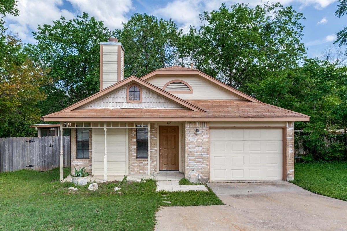 View 1121 Peggotty Pl in Copperfield Sec 02-D 1121 Peggotty Pl - front exterior - Luxury home in Copperfield Sec 02-D, Austin, TX