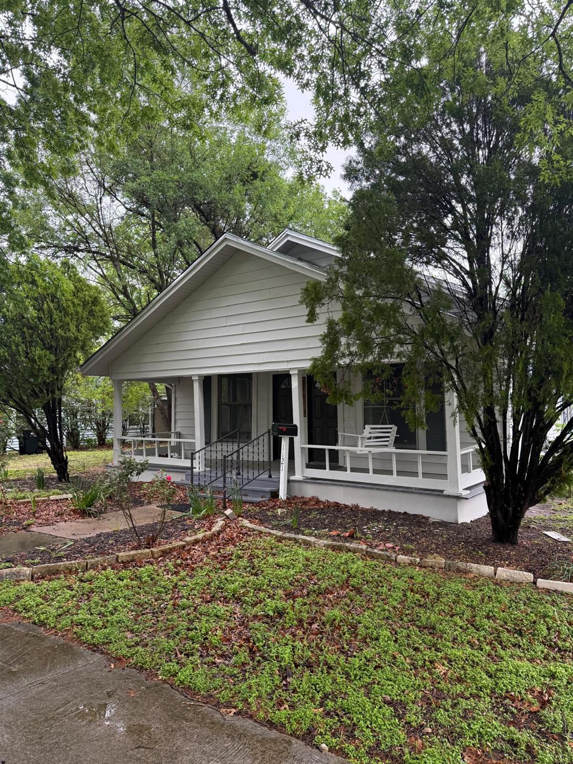 View 1121 S 23rd ST in Tal-Coe Place 1121 S 23rd ST - front exterior - Luxury home in Tal-Coe Place, Temple, TX