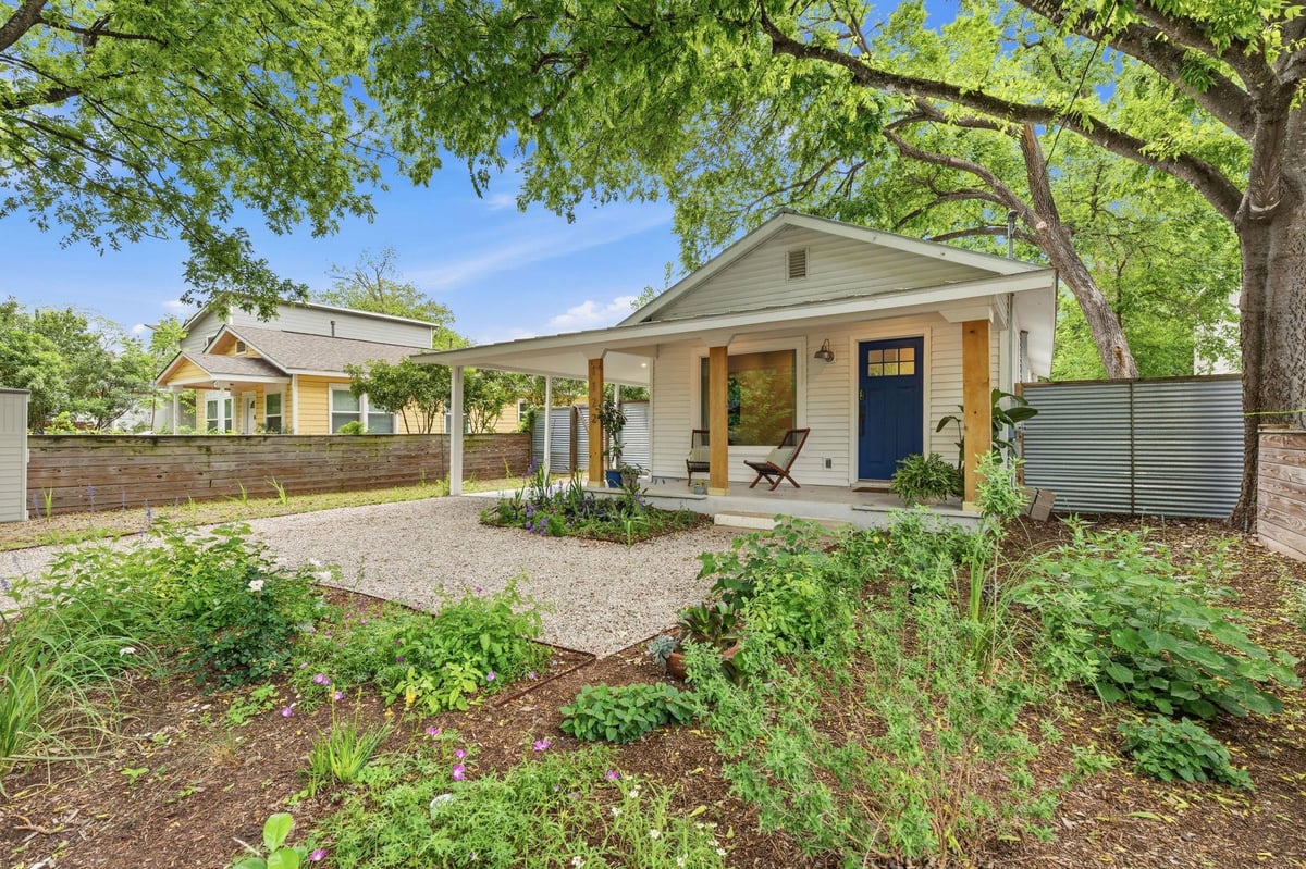 View 1122 Gunter St in Pickle Clara 1122 Gunter St - front exterior - Luxury home in Pickle Clara, Austin, TX