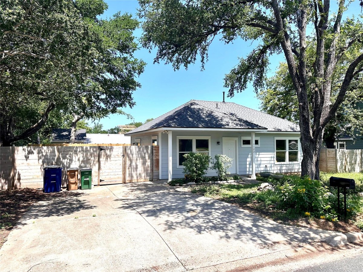 1122 Mansell Ave - front exterior - Luxury home in n/a, Austin, TX