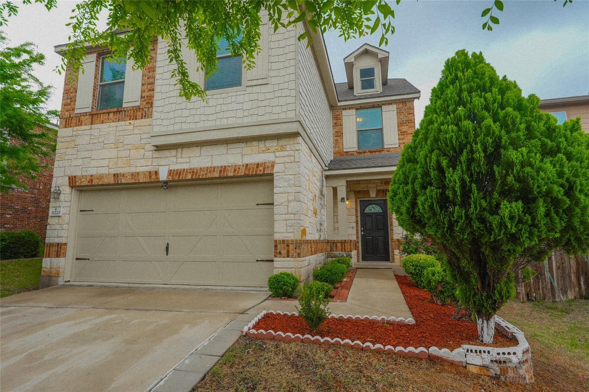 View 11220 Kildoon Dr in Thornbury Ii Sec 6 11220 Kildoon Dr - front exterior - Luxury home in Thornbury Ii Sec 6, Austin, TX