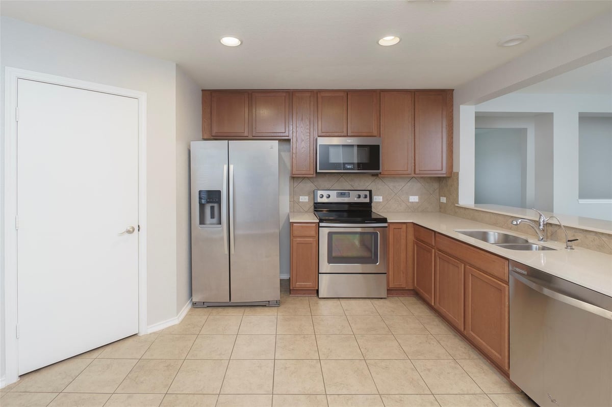 View 11221 Kirkland Hill Path in Thornbury Ii Sec 4 11221 Kirkland Hill Path - front exterior - Luxury home in Thornbury Ii Sec 4, Austin, TX