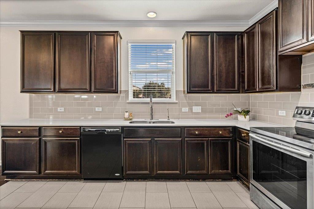 View 11229 Kirkland Hill PATH in Thornbury Ii Sec 4 11229 Kirkland Hill PATH - property photo 1 - Luxury home in Thornbury Ii Sec 4, Austin, TX