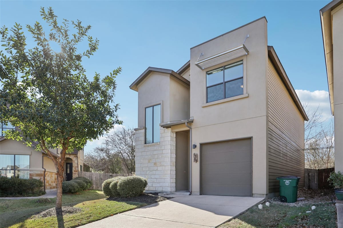 1123 Blair Way - front exterior - Luxury home in Crossing At Bouldin Creek The, Austin, TX