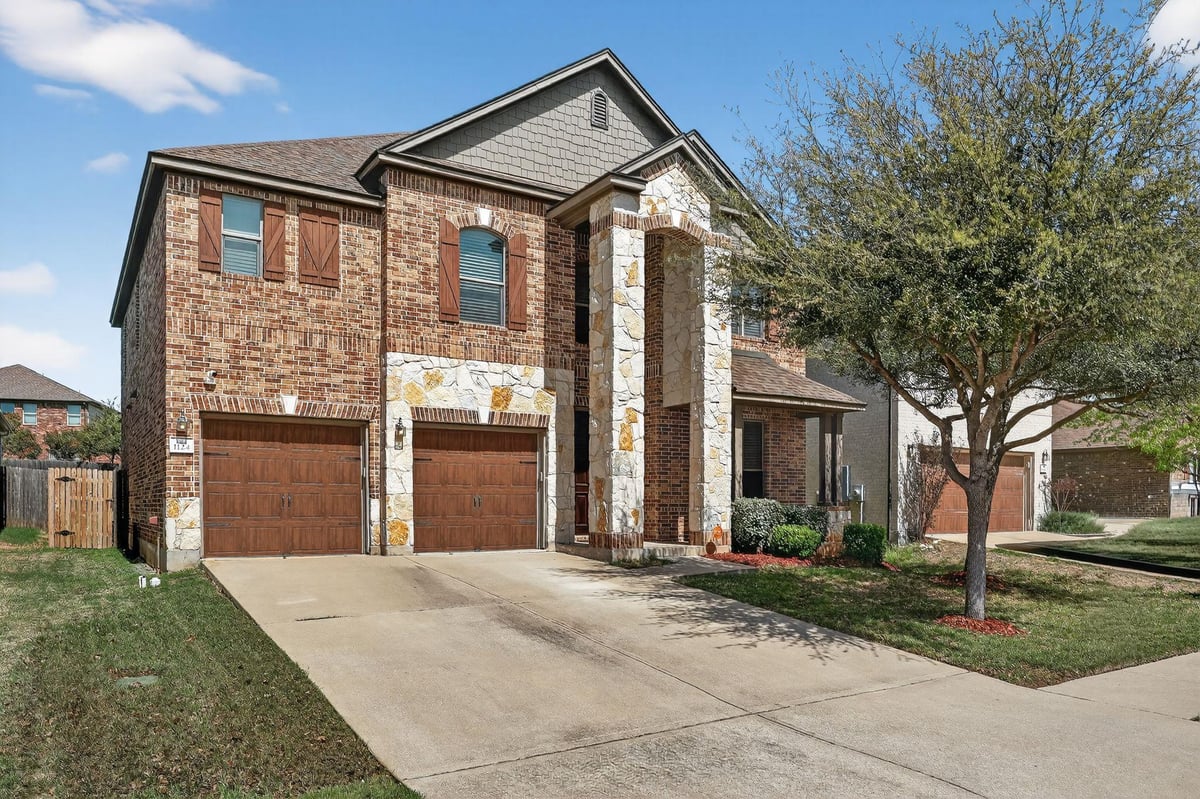 View 1124 Calla Lily Blvd in Crystal Crossing 1124 Calla Lily Blvd - front exterior - Luxury home in Crystal Crossing, Leander, TX