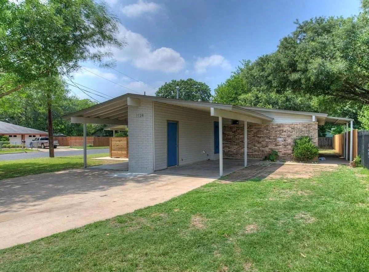 View 1124 Gardner RD Unit #B in Johnston Terrace Sec 02 1124 Gardner RD Unit #B - property photo 1 - Luxury home in Johnston Terrace Sec 02, Austin, TX