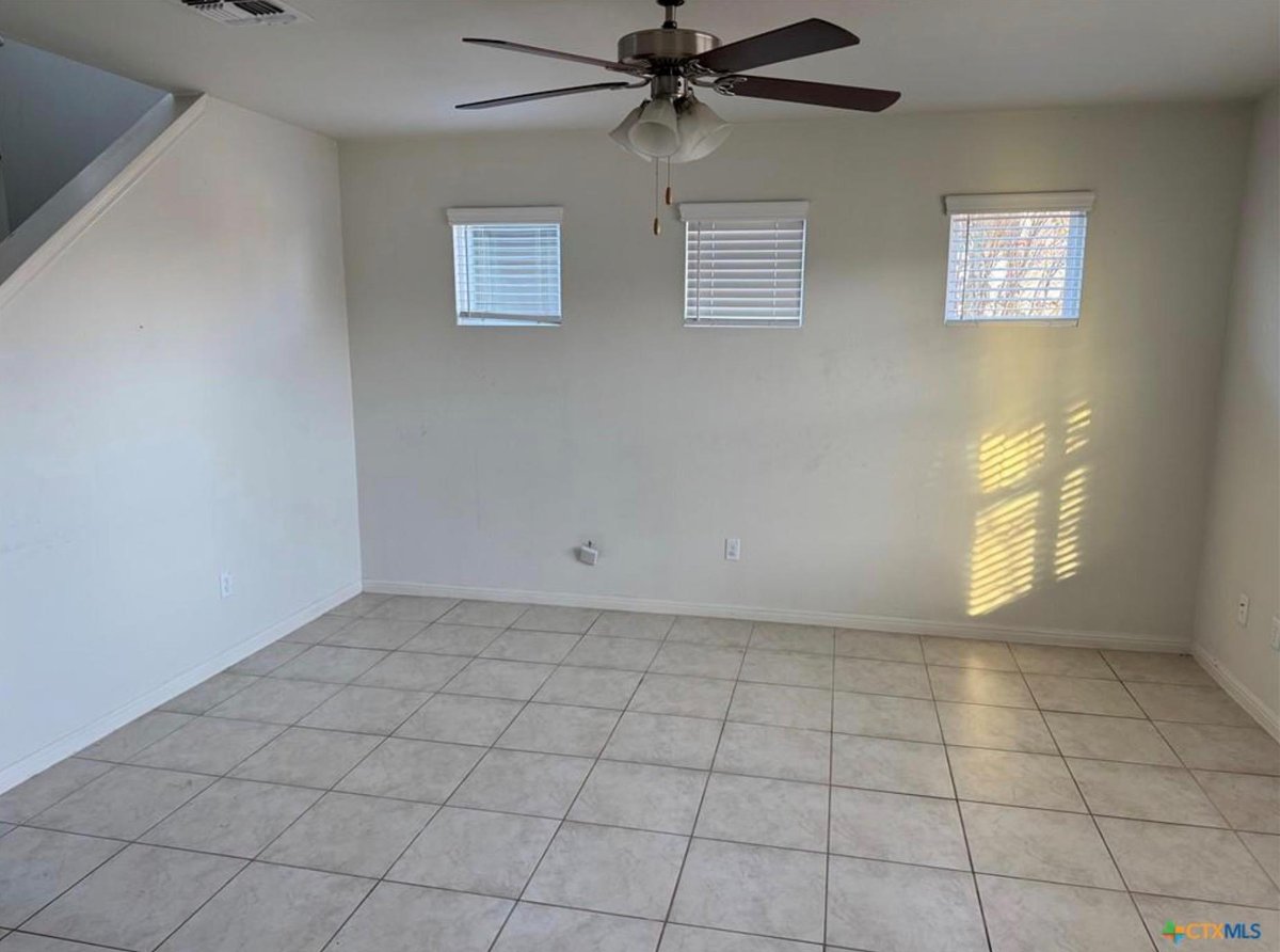 Bathroom at 1126  Esplanade Pkwy - 3 bed 2 bath home