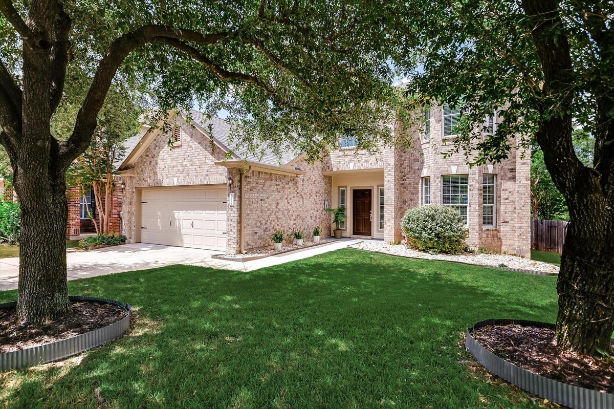 View 113 Fred Couples DR in Forest Creek Sec 35 113 Fred Couples DR - property photo 1 - Luxury home in Forest Creek Sec 35, Round Rock, TX
