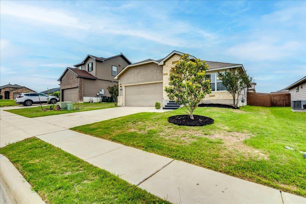 Primary bedroom at 113 LANCE Trl - 3 bed 2 bath home